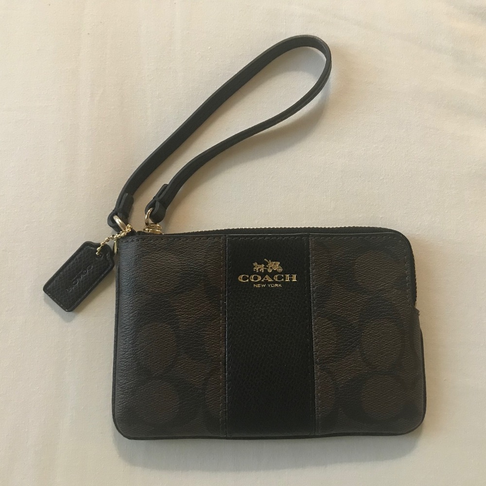 New Coach Wristlet handbag